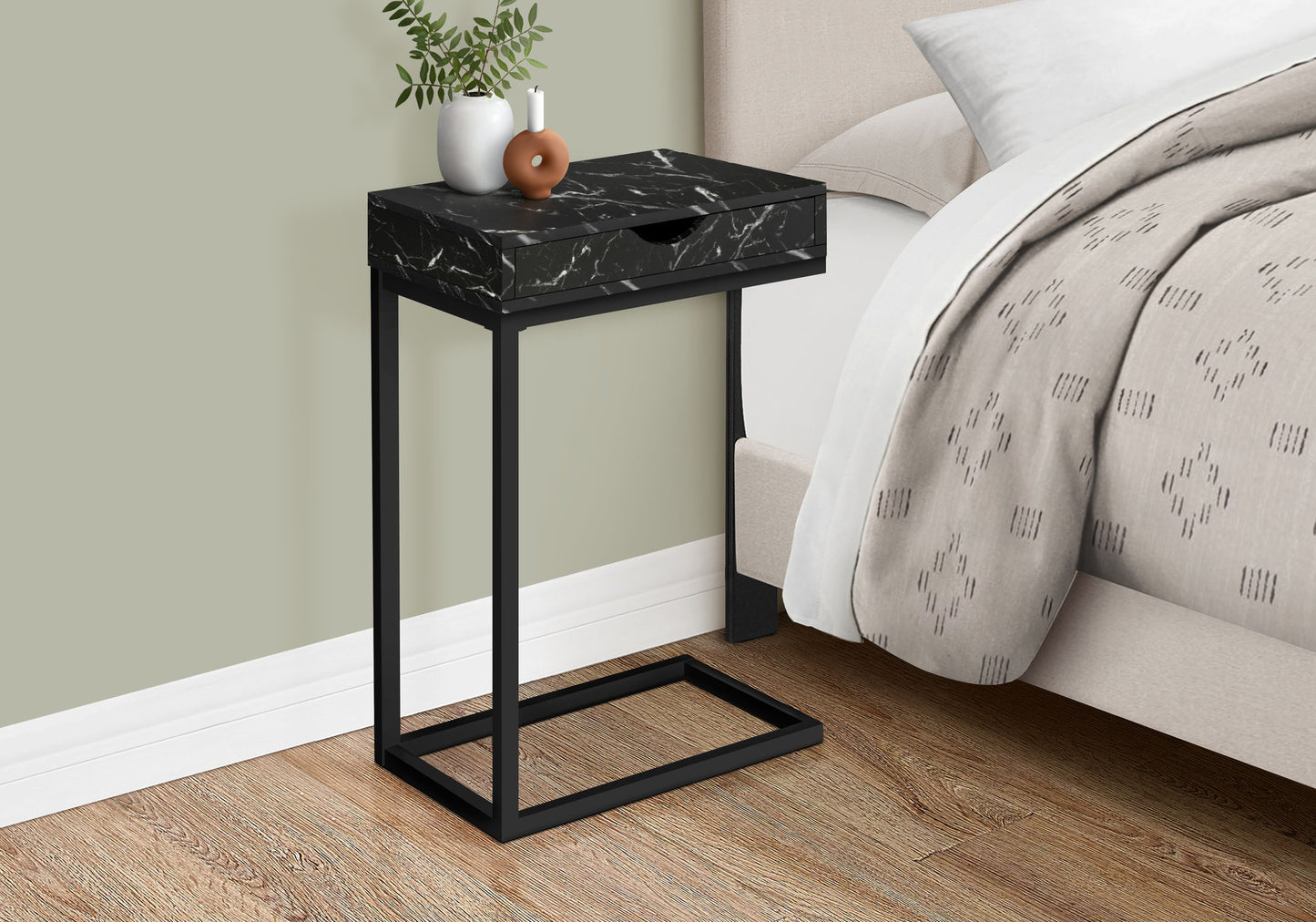 Accent Table, C - Shaped Contemporary & Modern Elegant Design