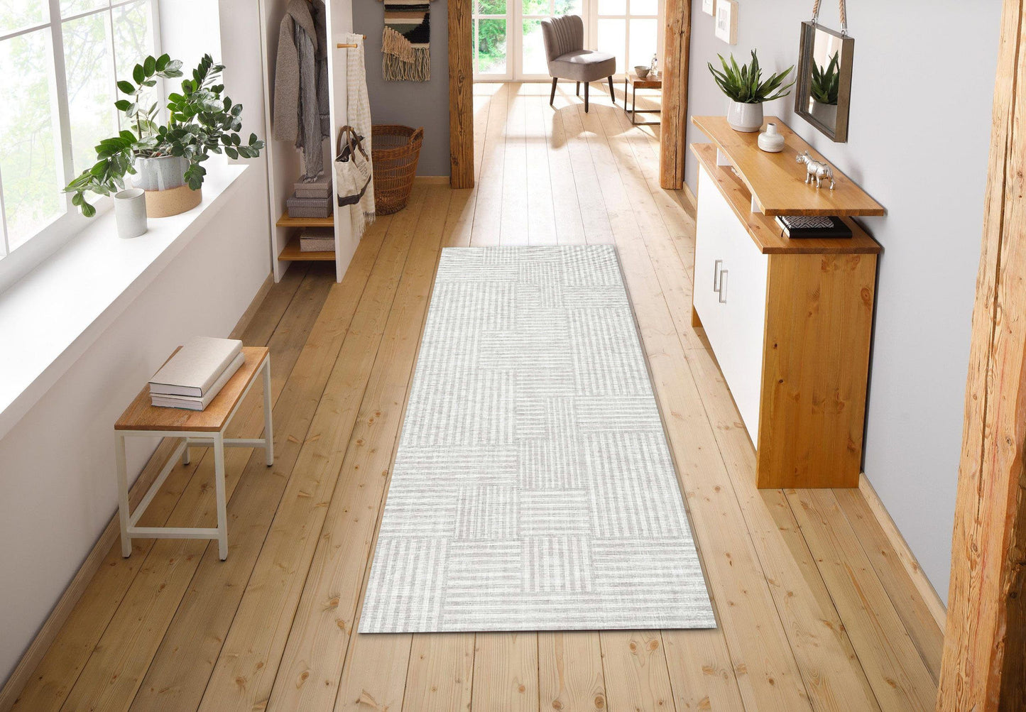 Macau - Non - Slip Accent Rug, Modern Design