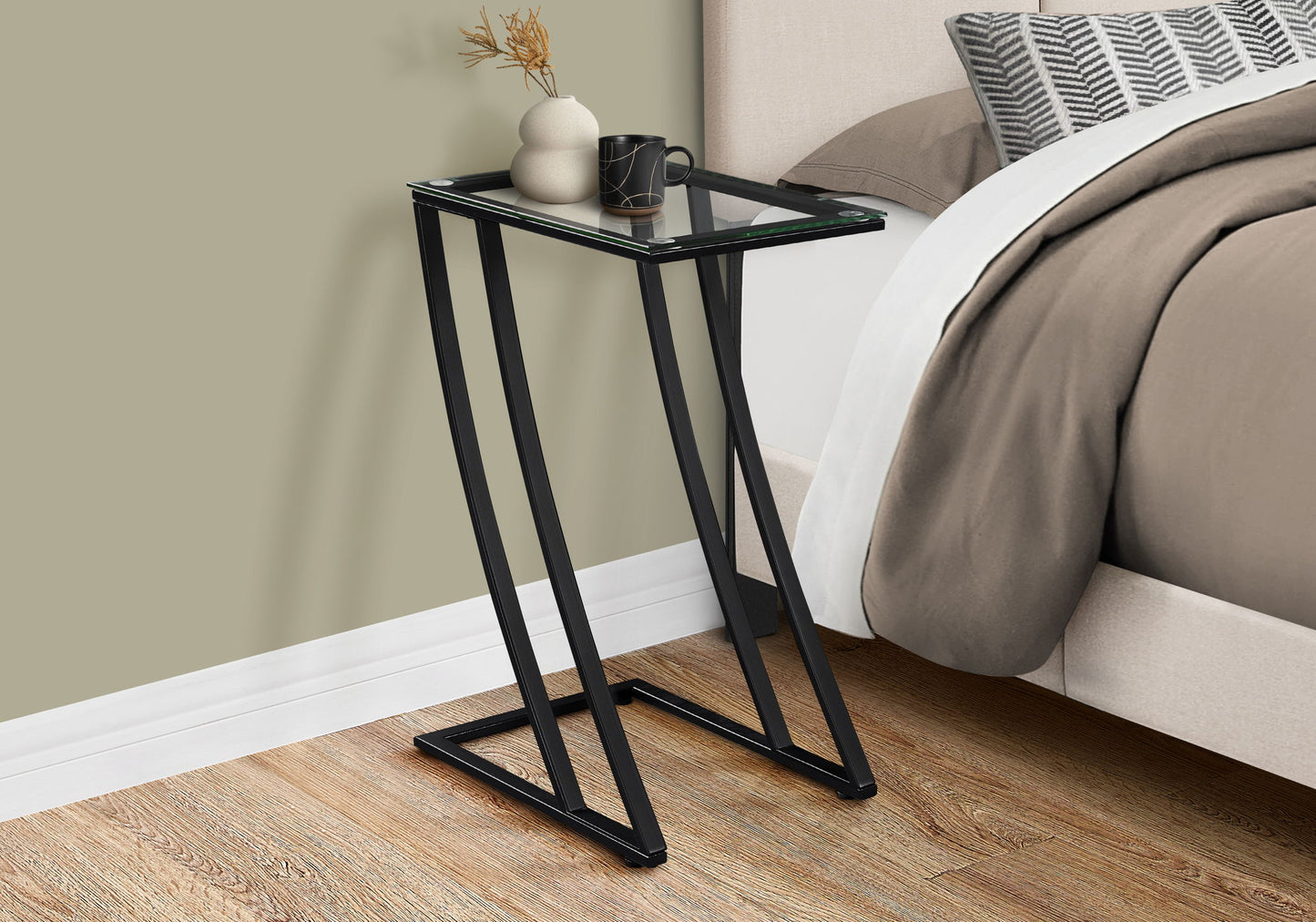 Accent Table, C - Shaped, Sturdy Construction, Contemporary & Modern