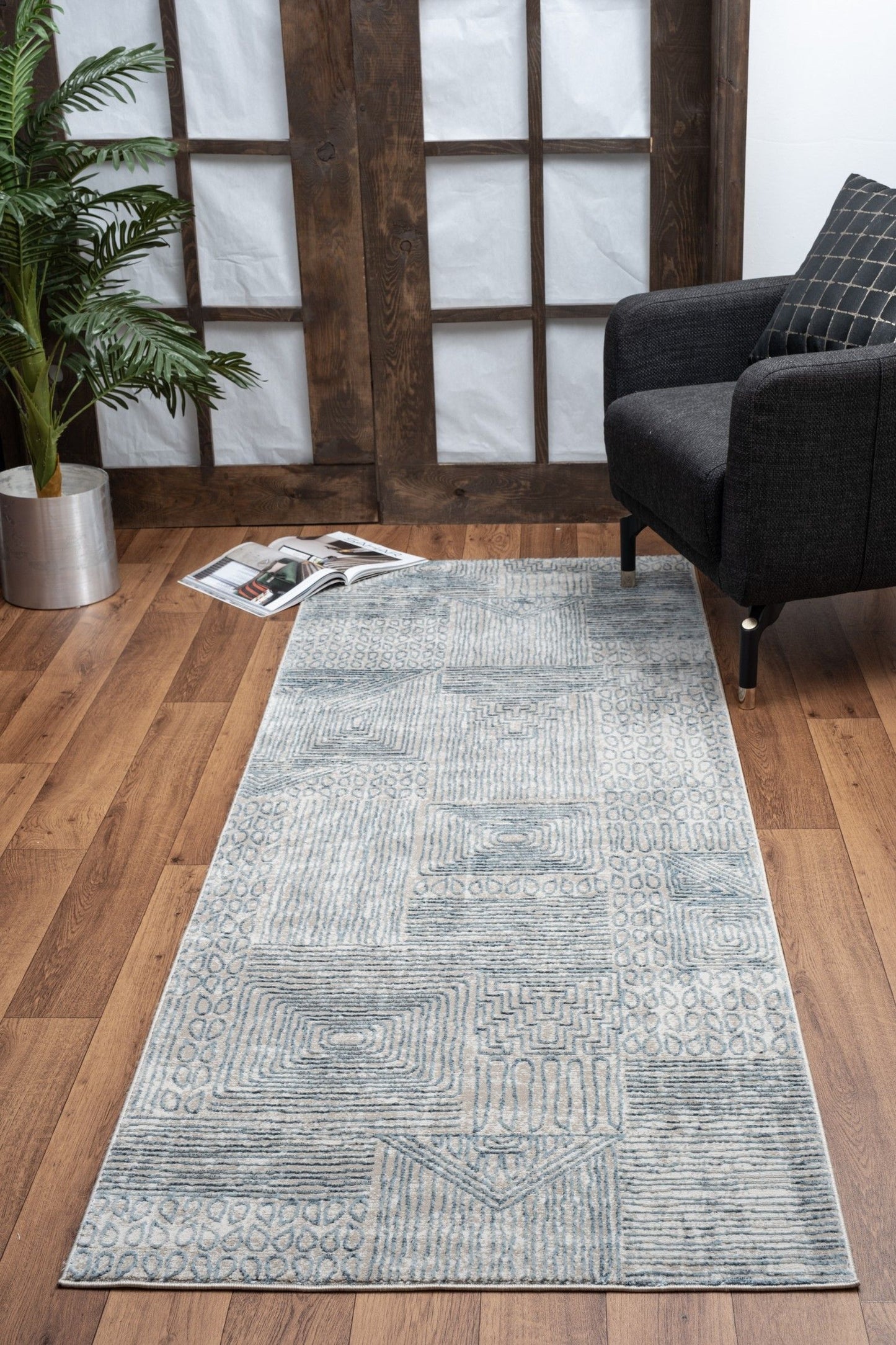 Elegance - 5'3" X 7'3" Area Rug - Blue